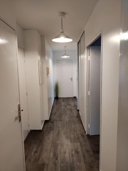 App 5 Pers, Parking, 3Mn Rer A, 40 Mn Du Centre De Paris, Cergy Le Haut Exterior foto