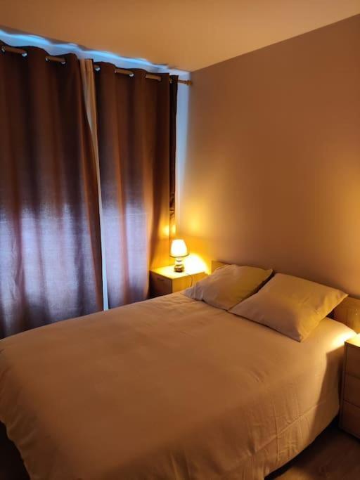 App 5 Pers, Parking, 3Mn Rer A, 40 Mn Du Centre De Paris, Cergy Le Haut Exterior foto