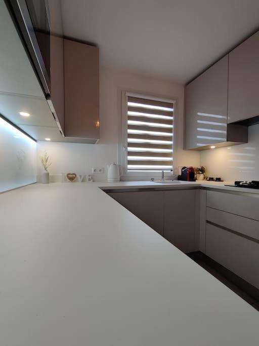 App 5 Pers, Parking, 3Mn Rer A, 40 Mn Du Centre De Paris, Cergy Le Haut Exterior foto